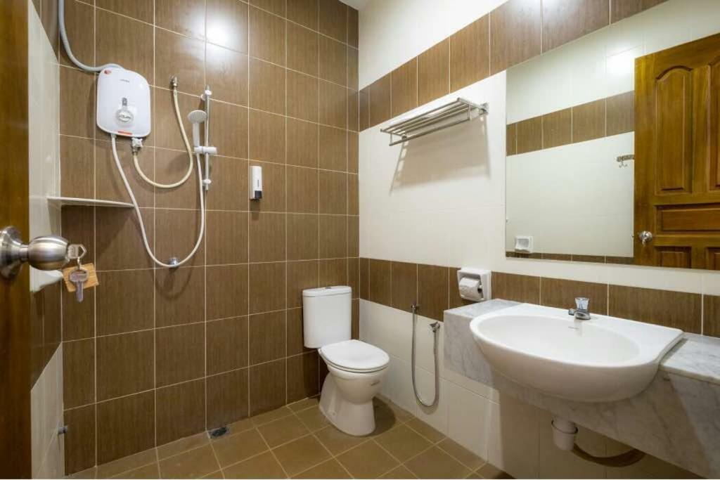 6, Persiaran Tanjung Bunga 3 Batu Ferringhi