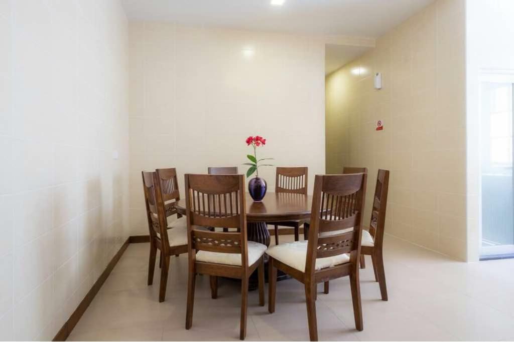 6, Persiaran Tanjung Bunga 3 Villa