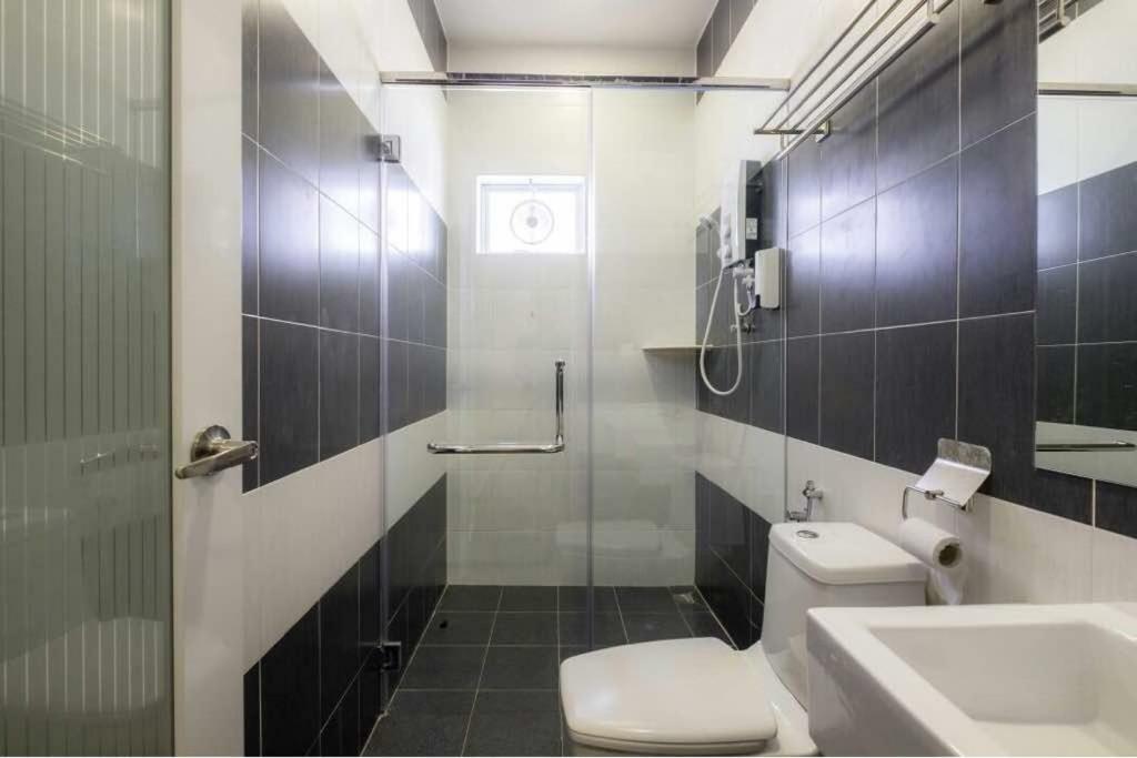 6, Persiaran Tanjung Bunga 3 Batu Ferringhi