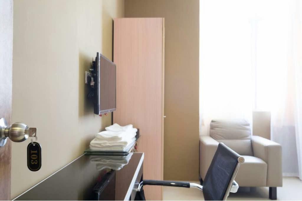 6, Persiaran Tanjung Bunga 3 * Batu Ferringhi