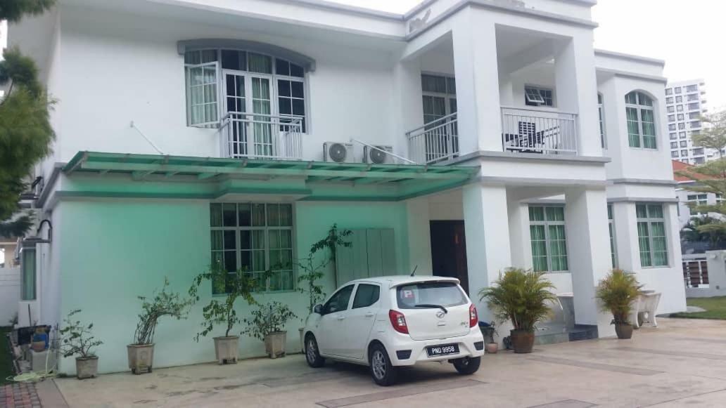 6, Persiaran Tanjung Bunga 3 Batu Ferringhi